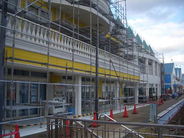 道の駅 伊東マリンタウン 塗装工事（後半）の様子
